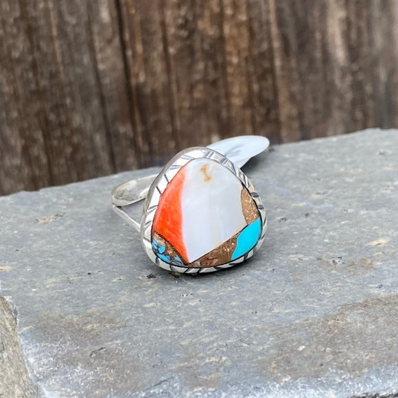 Spiny Oyster Turquoise Ring - Picture 15 of 16